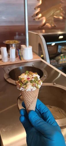 Arabic ice cream (booza) at Tripolis Sweets