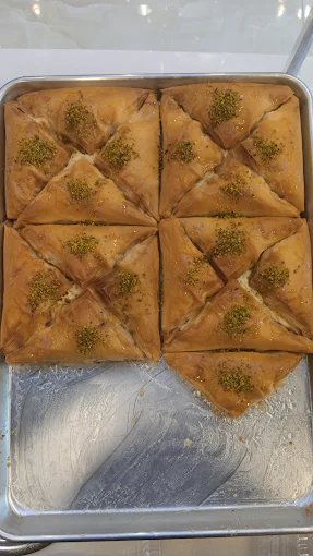 Shuaybat at Tripolis Sweets